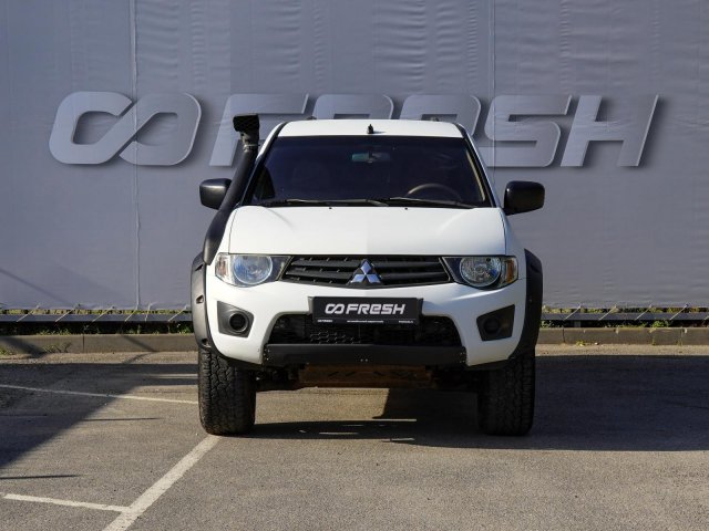 Mitsubishi L200 2012
