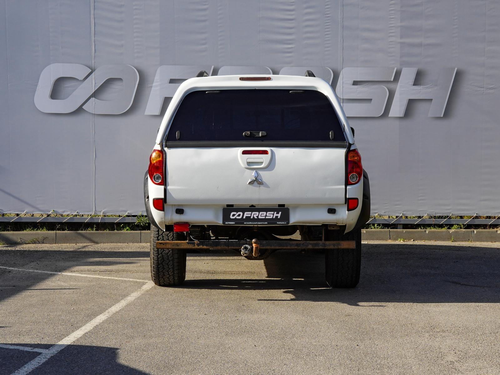 Mitsubishi L200 2005