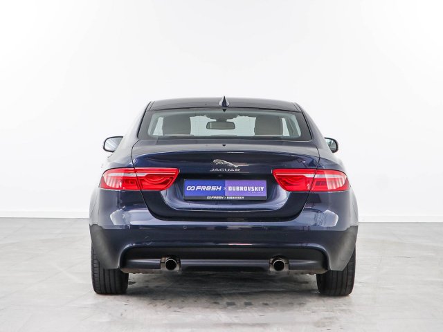 Jaguar XE 2018