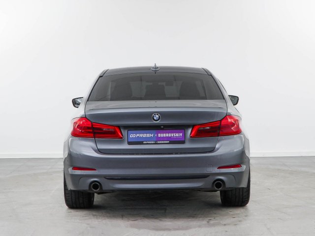 BMW 5 серии 2017