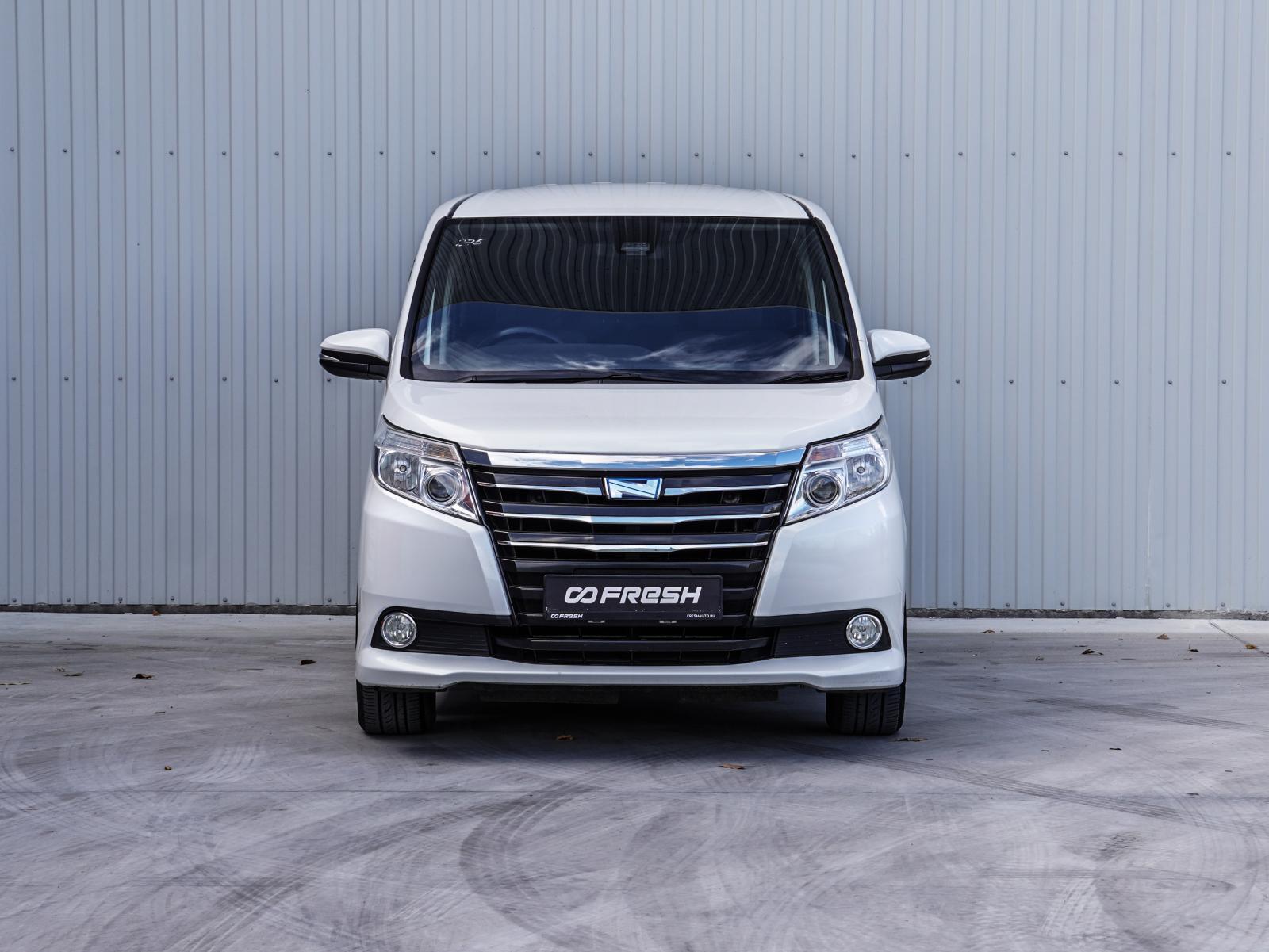 Nissan Serena 2013