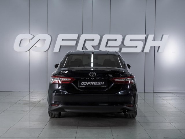 Toyota Camry 2019
