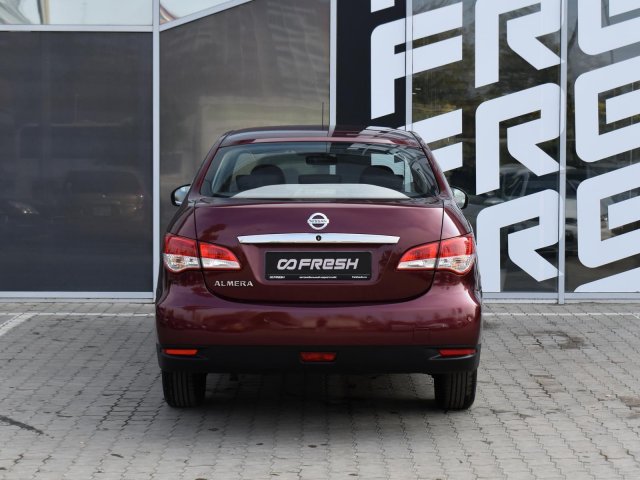 Nissan Almera 2015