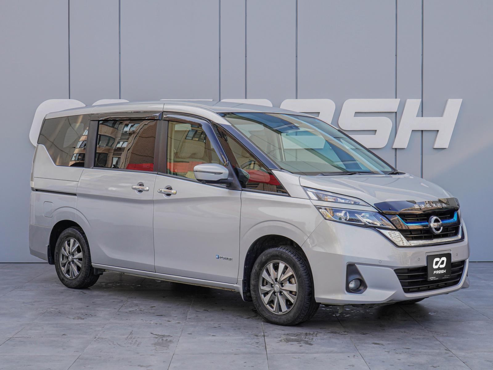 Nissan Serena 2013