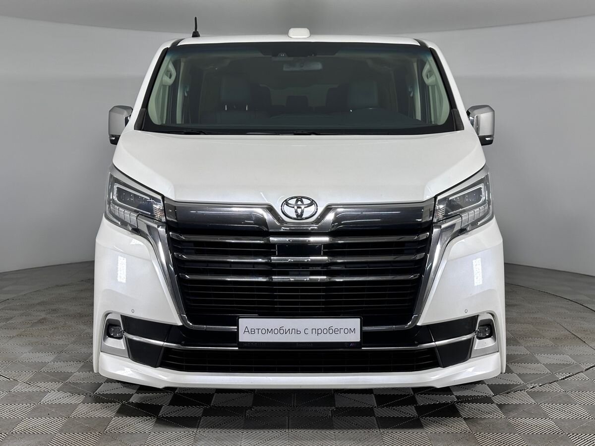 Toyota Vellfire 2019