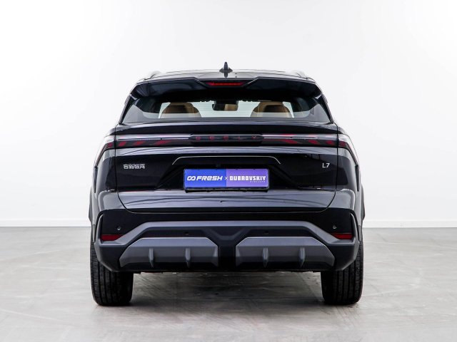 Geely Galaxy L7 2023