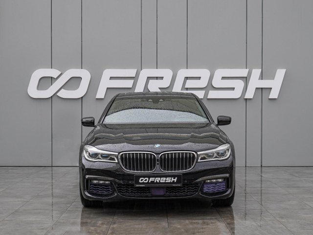 BMW 7 серии 2016