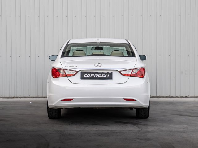 Hyundai Sonata 2010