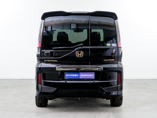 Honda Stepwgn 2016