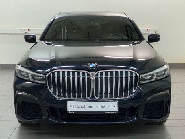 BMW 7 серии 2021