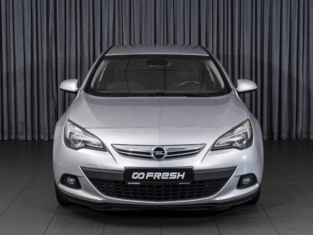 Opel Astra 2012