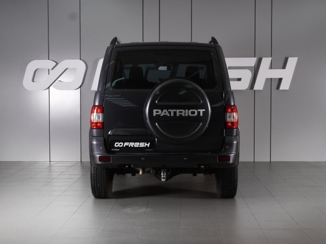 УАЗ Patriot 2024