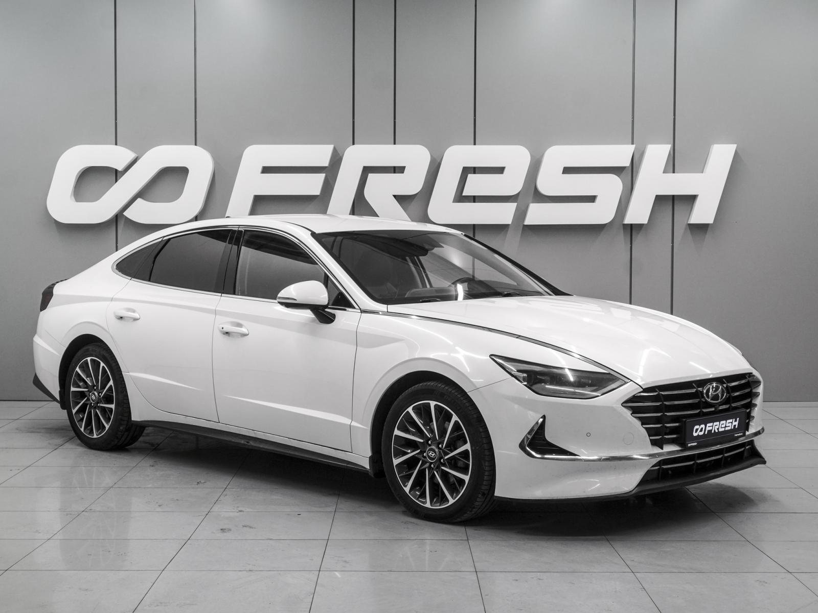 Hyundai Genesis 2016