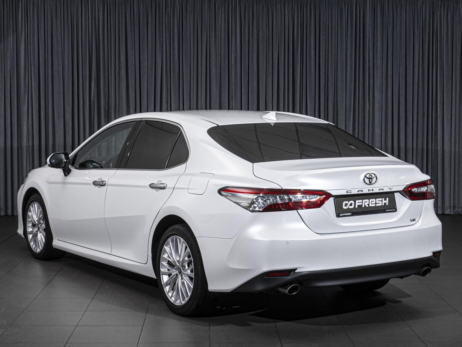 BMW 7 серии 2015