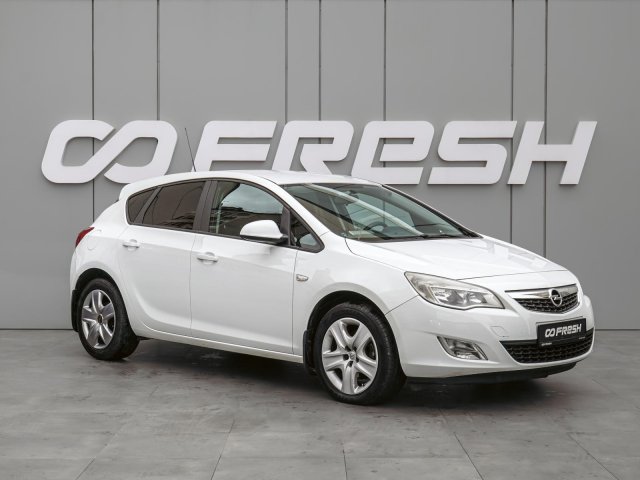 Opel Astra 2011