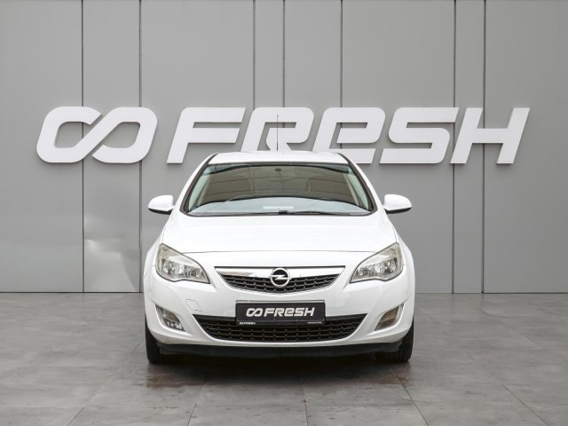 Opel Astra 2011