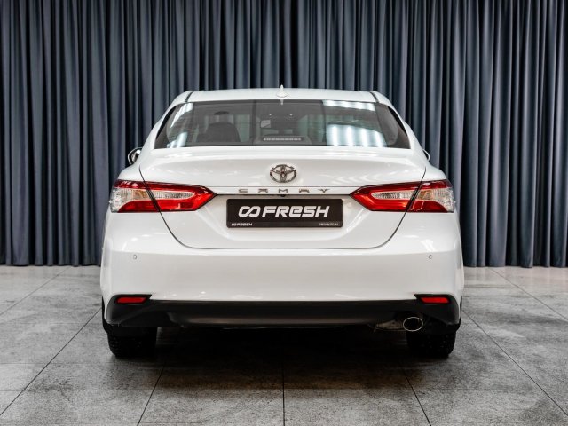 Toyota Camry 2019