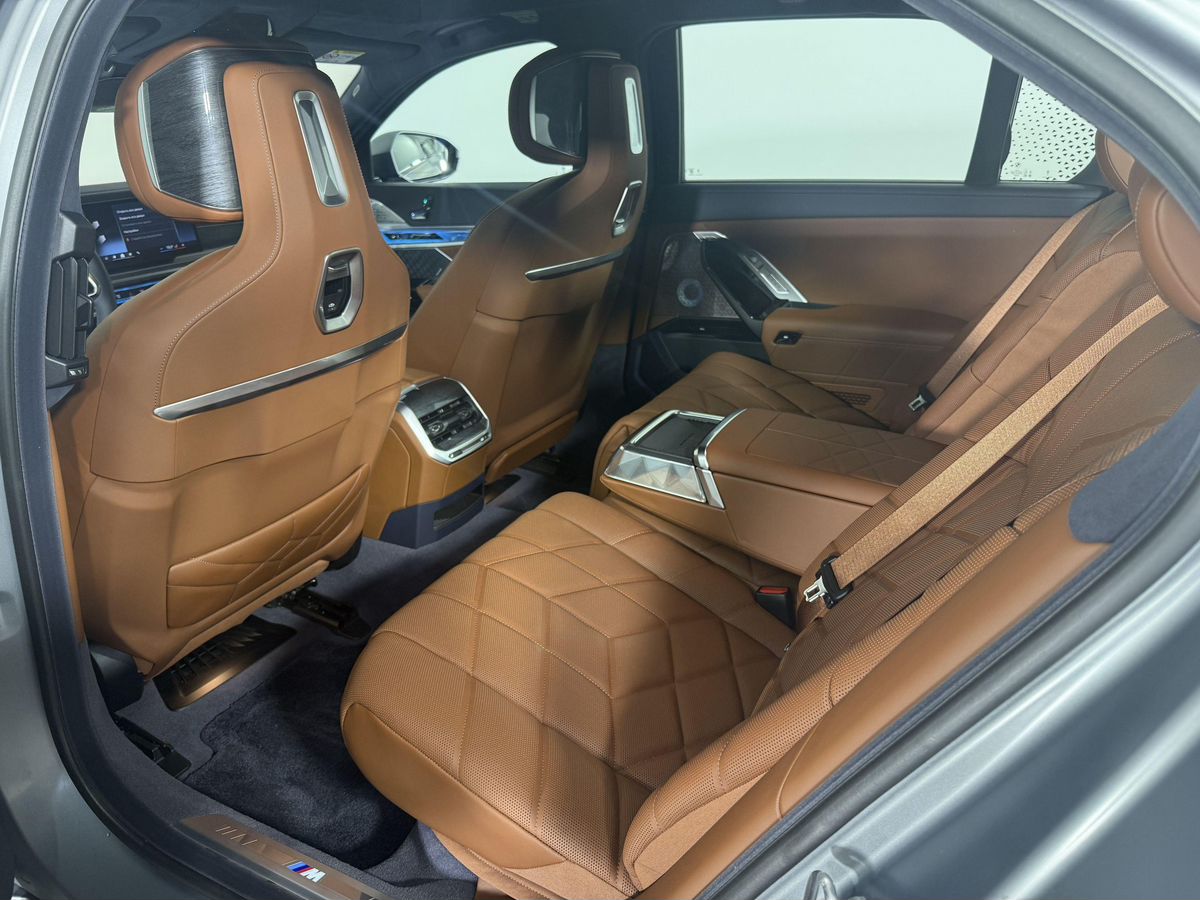 BMW 7 серии 2025