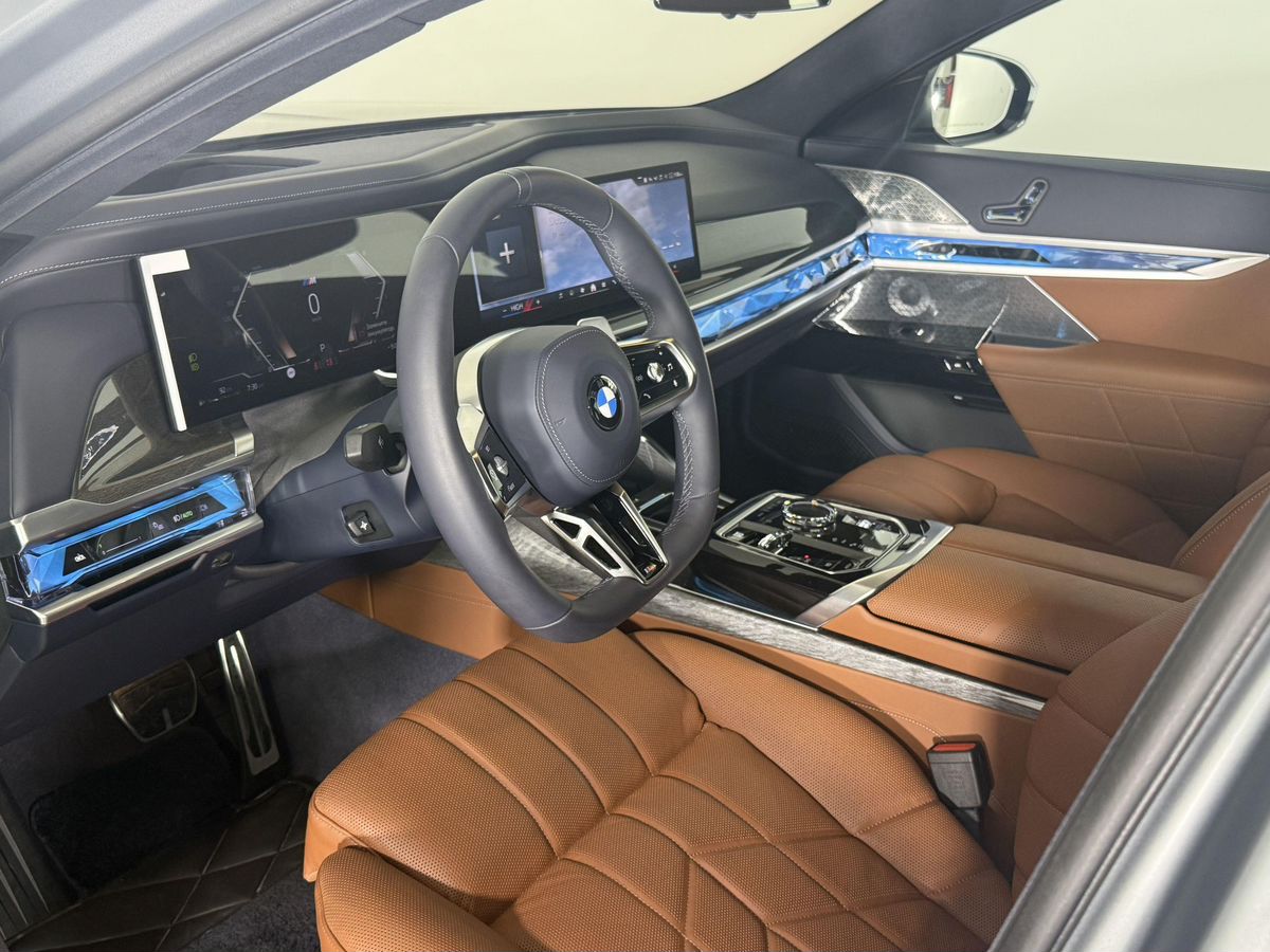BMW 7 серии 2025