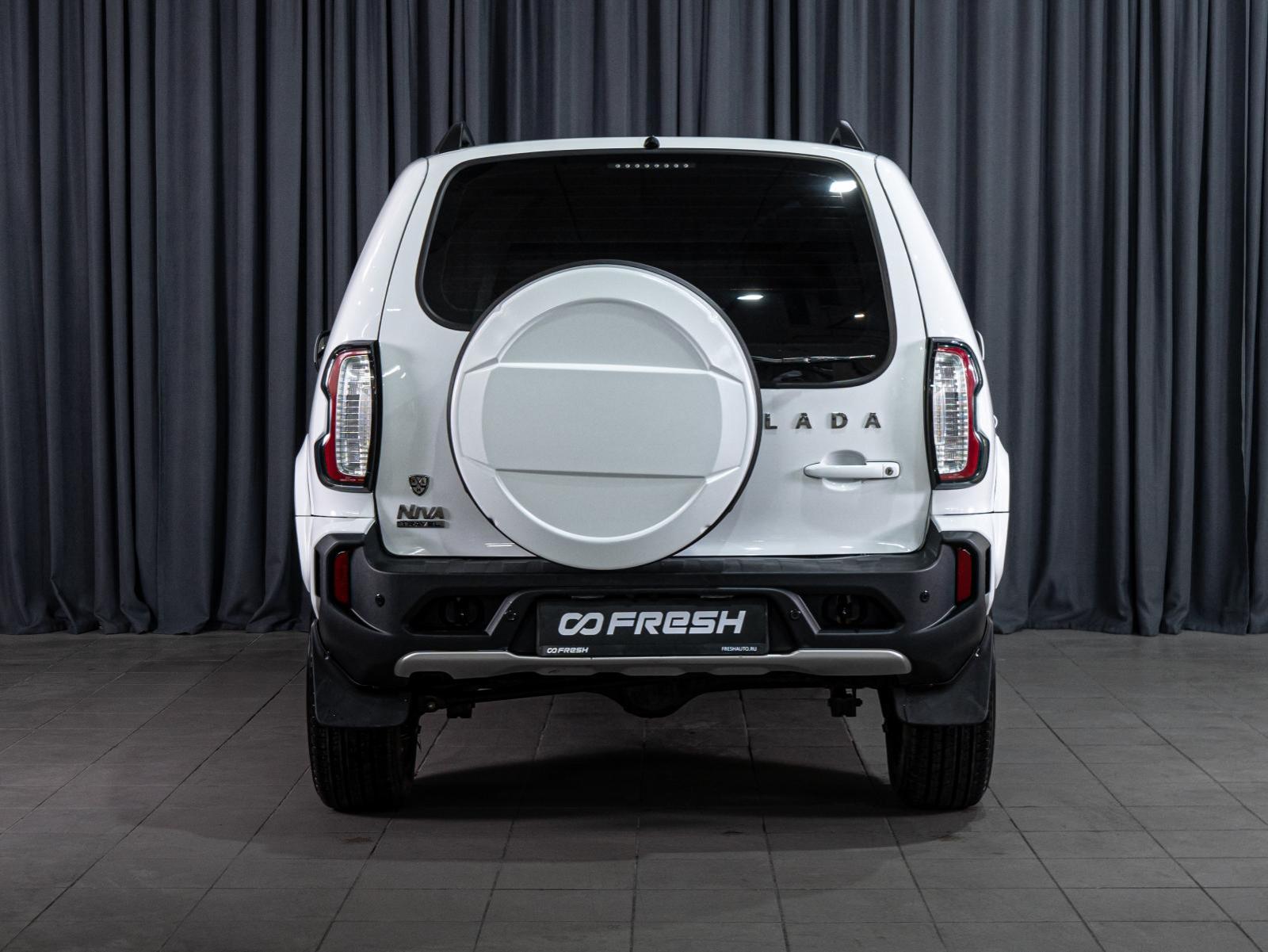 Geely Coolray 2022
