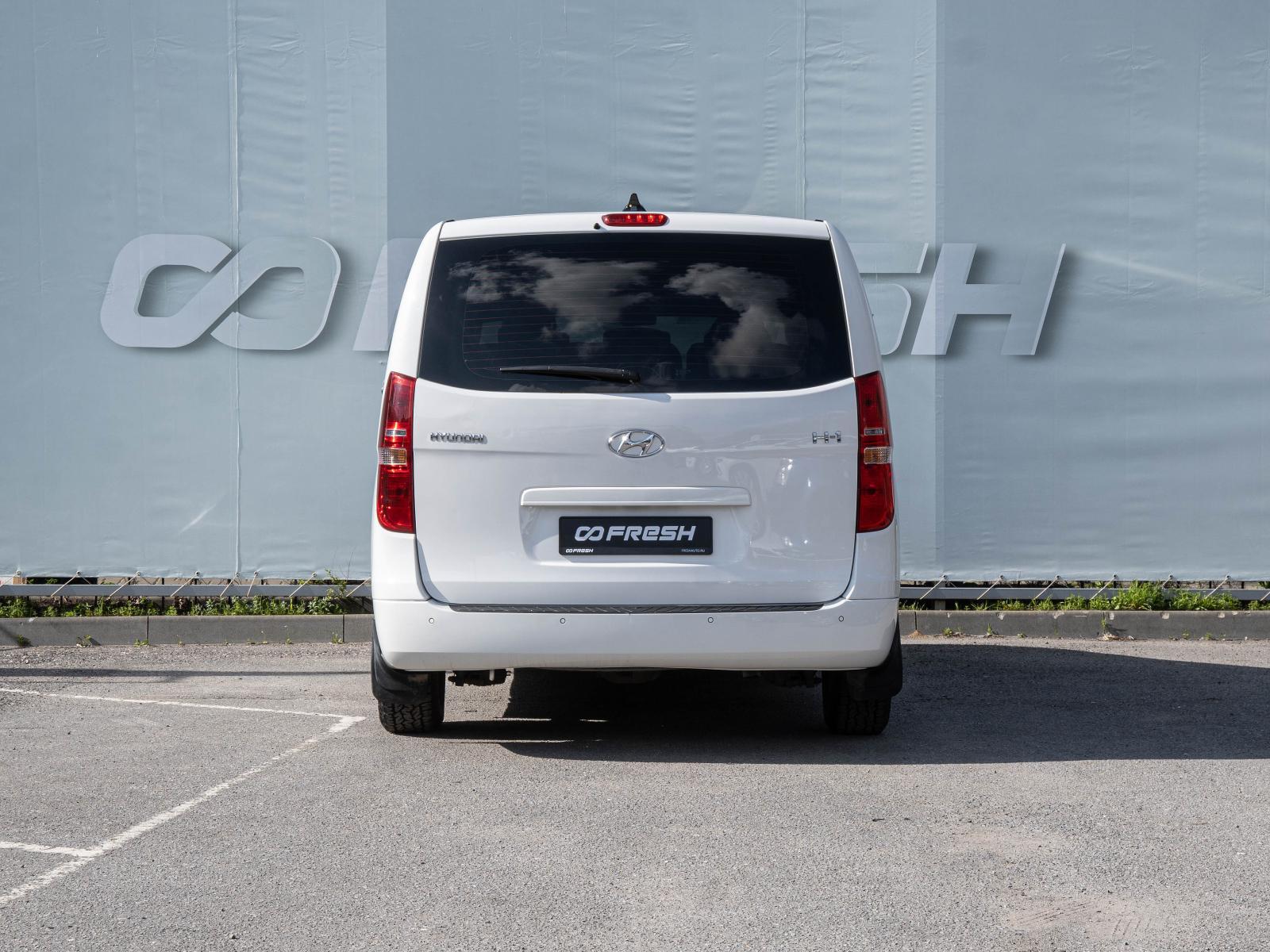 Toyota Alphard 2012