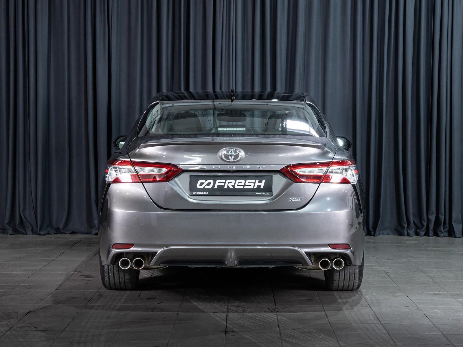 Toyota Camry 2018