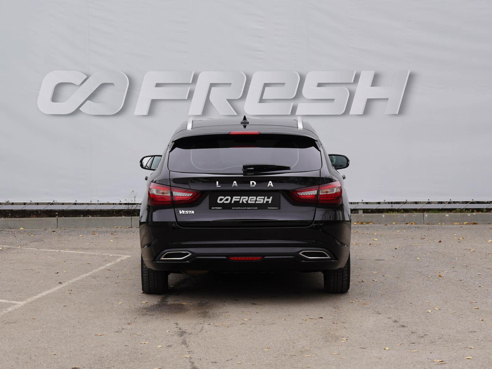 Toyota Prius Alpha 2012