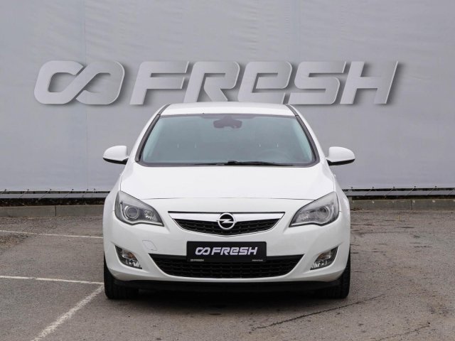 Opel Astra 2011