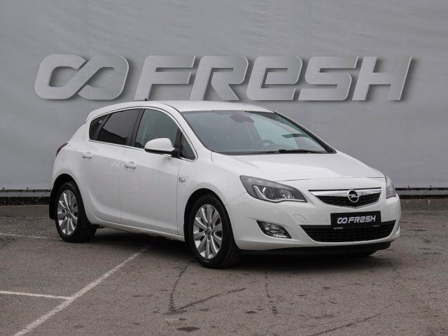 Opel Astra 2011