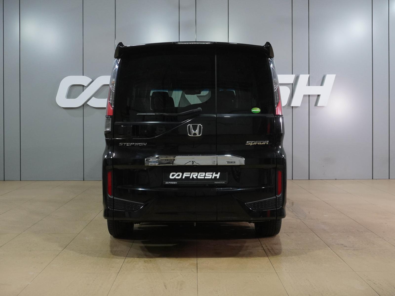 Honda Stepwgn 2017