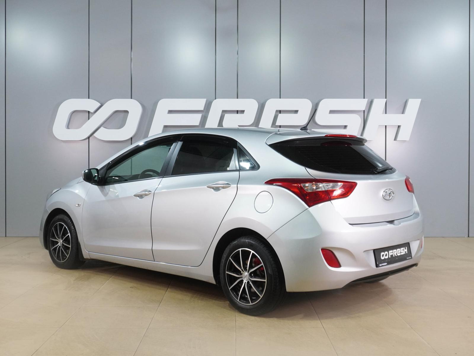 Toyota Ractis 2013