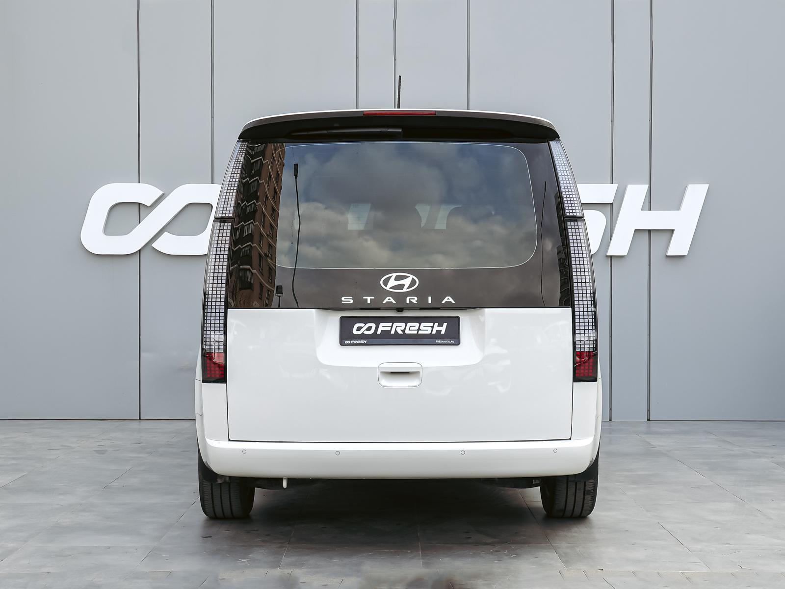 Toyota HiAce 2021