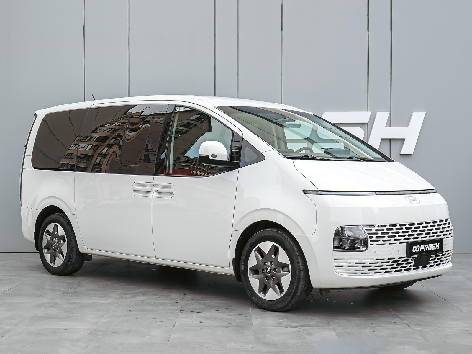 Toyota HiAce 2021