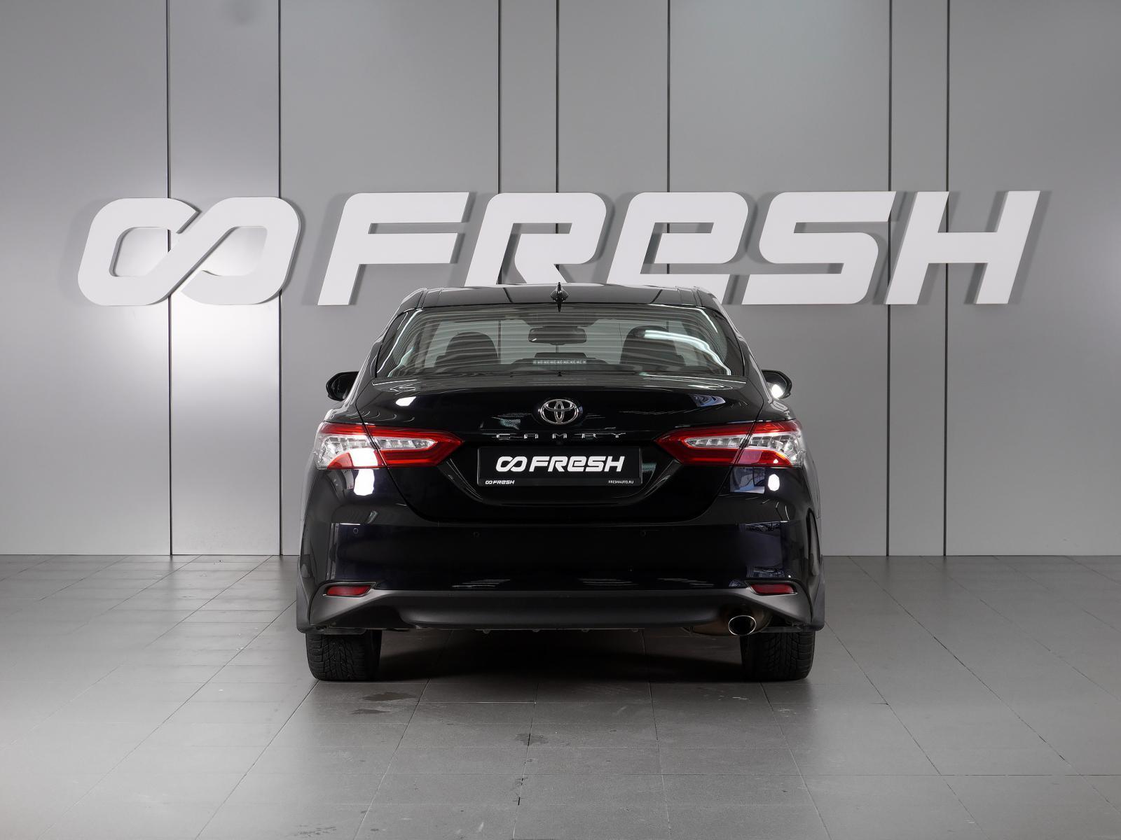 Toyota Camry 2019