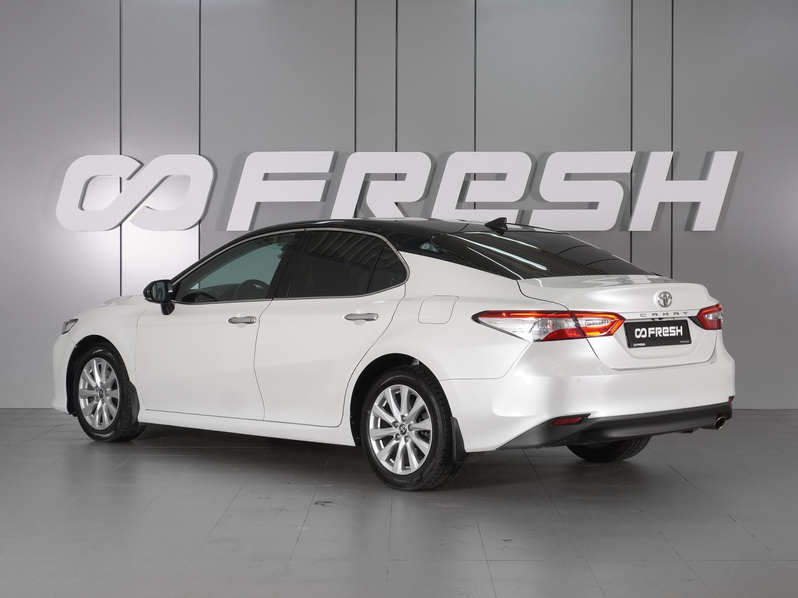 Toyota Camry 2019