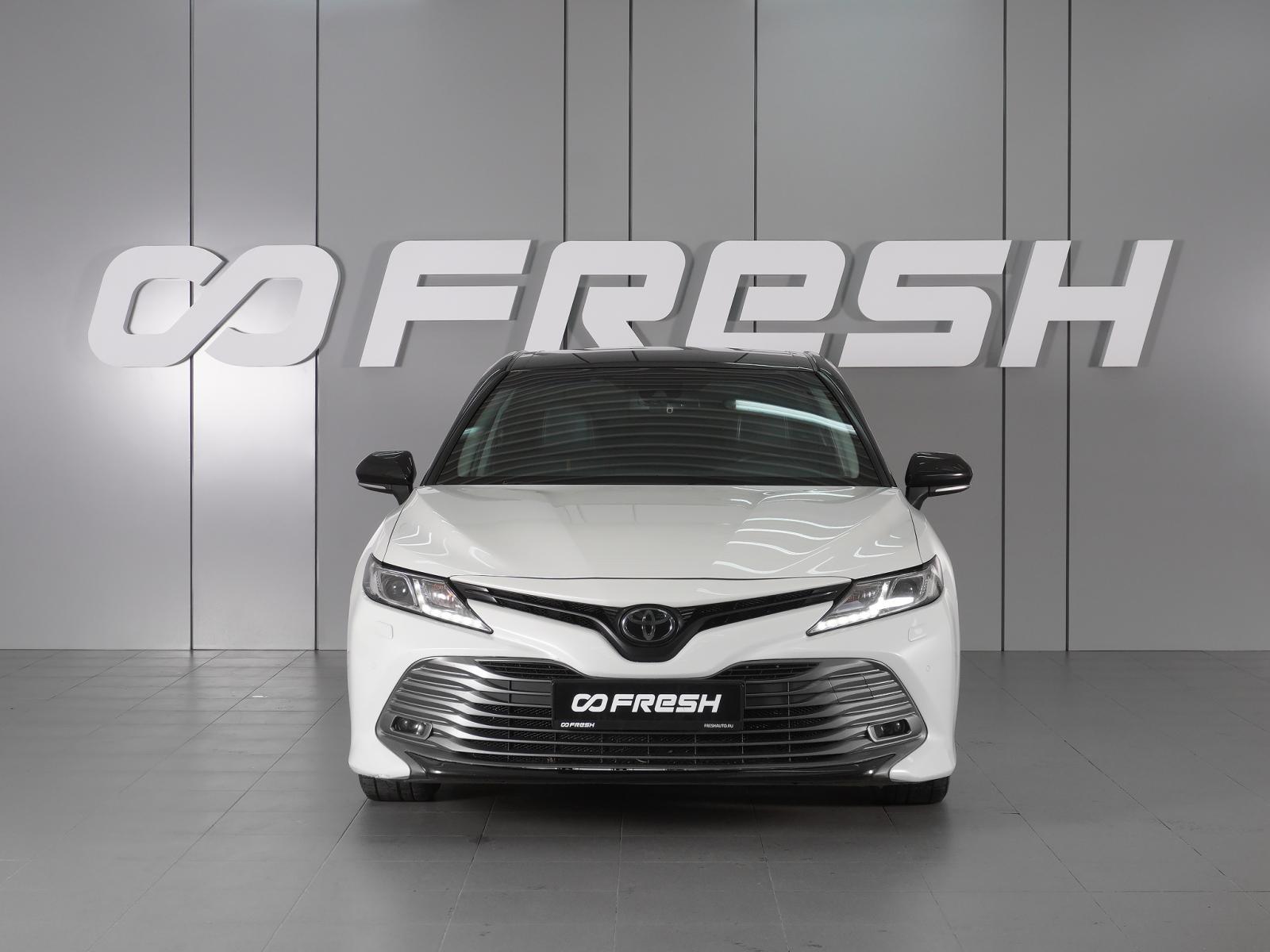 Toyota Camry 2019