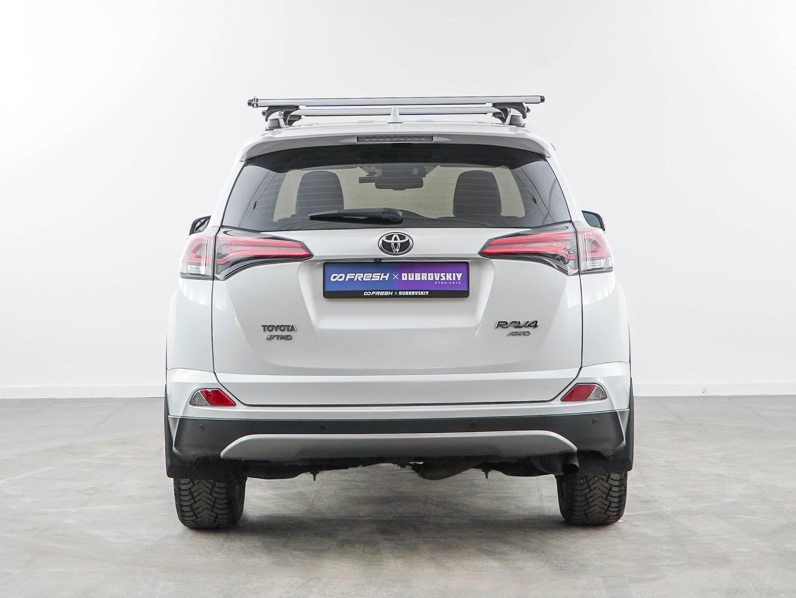 Geely Tugella 2022