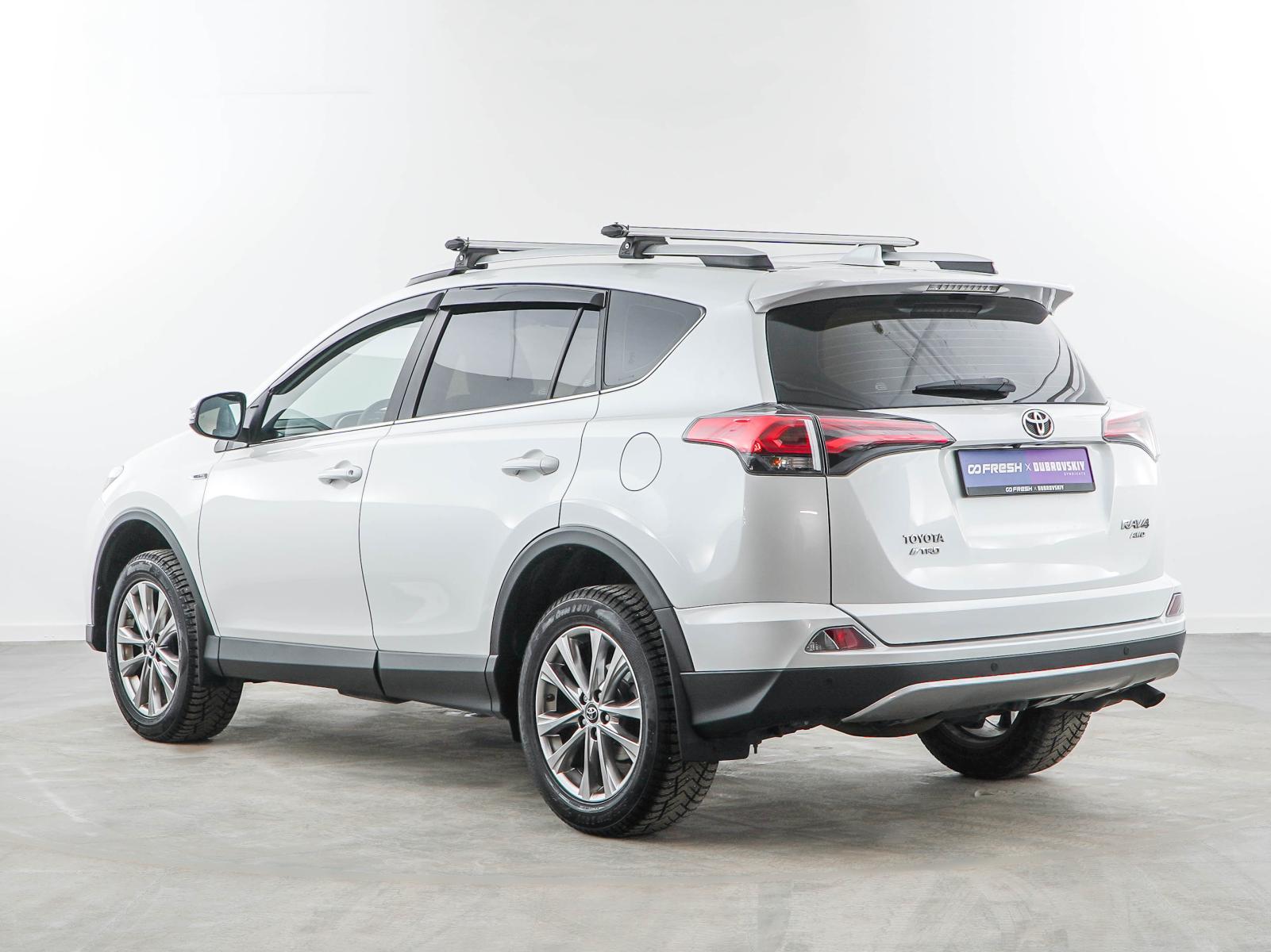 Geely Tugella 2022