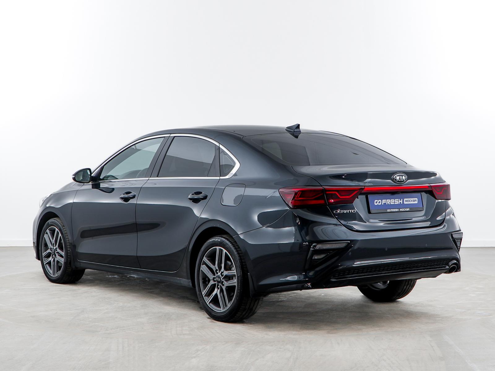 Geely Emgrand 2024