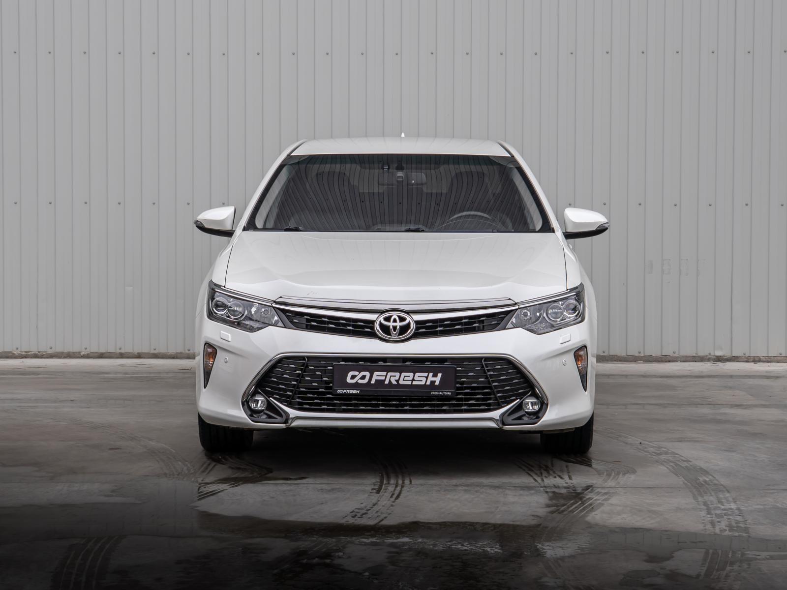 Toyota Camry 2021