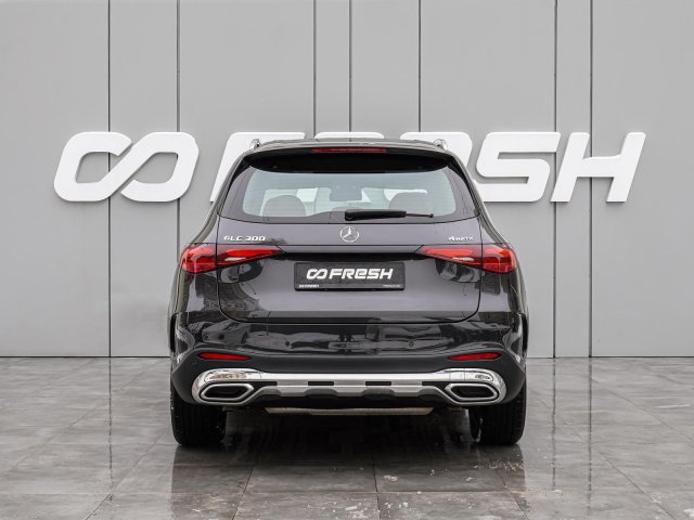 Mercedes-Benz GLC 2023